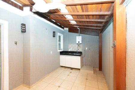Casa de condomínio para alugar com 190m², 3 quartos e 2 vagasÁREA DE SERVIÇO