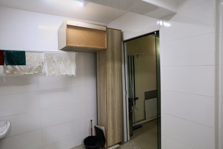 Apartamento para alugar com 170m², 4 quartos e 2 vagas Apartamento para alugar com 170m², 4 quartos e 2 vagasÁrea de Serviço