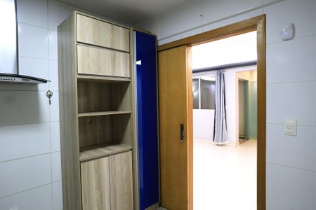 Apartamento para alugar com 170m², 4 quartos e 2 vagas Apartamento para alugar com 170m², 4 quartos e 2 vagasCozinha