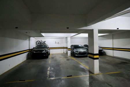 Apartamento para alugar com 170m², 4 quartos e 2 vagas Apartamento para alugar com 170m², 4 quartos e 2 vagasGaragem