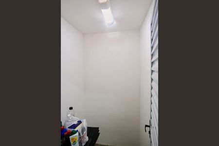 Apartamento para alugar com 170m², 4 quartos e 2 vagas Apartamento para alugar com 170m², 4 quartos e 2 vagasDespensa
