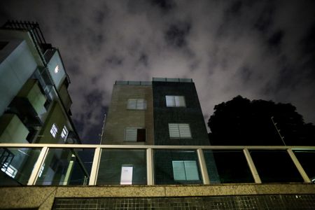 Apartamento para alugar com 170m², 4 quartos e 2 vagas Apartamento para alugar com 170m², 4 quartos e 2 vagasFachada