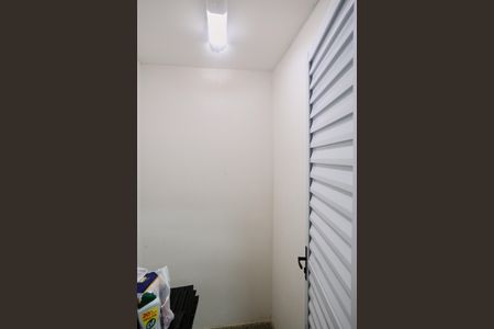 Apartamento para alugar com 170m², 4 quartos e 2 vagas Apartamento para alugar com 170m², 4 quartos e 2 vagasDespensa