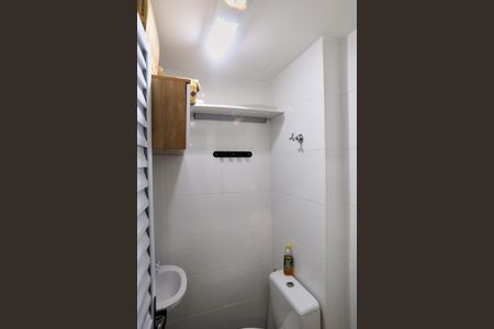 Apartamento para alugar com 170m², 4 quartos e 2 vagas Apartamento para alugar com 170m², 4 quartos e 2 vagasBanheiro de serviço
