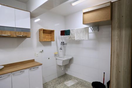 Apartamento para alugar com 170m², 4 quartos e 2 vagas Apartamento para alugar com 170m², 4 quartos e 2 vagasÁrea de Serviço