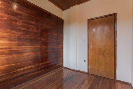 Quarto 1 de apartamento para alugar com 2 quartos, 60m² em São João, Porto Alegre
