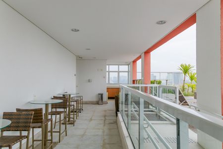Apartamento à venda com 67m², 2 quartos e 1 vaga Apartamento à venda com 67m², 2 quartos e 1 vagaÁrea comum - Piscina