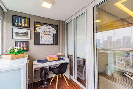 Apartamento à venda com 67m², 2 quartos e 1 vaga Apartamento à venda com 67m², 2 quartos e 1 vagaVaranda