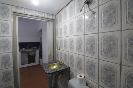 Banheiro de casa para alugar com 1 quarto, 60m² em Jardim Modelo, São Paulo
