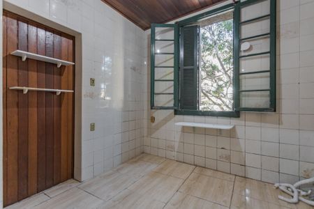 Cozinha e Área de Serviço de apartamento para alugar com 1 quarto, 45m² em São João, Porto Alegre