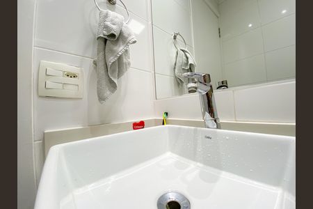 Apartamento à venda com 70m², 3 quartos e 1 vaga Apartamento à venda com 70m², 3 quartos e 1 vagaBanheiro Social
