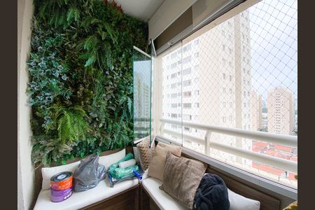 Apartamento à venda com 70m², 3 quartos e 1 vaga Apartamento à venda com 70m², 3 quartos e 1 vagaVaranda