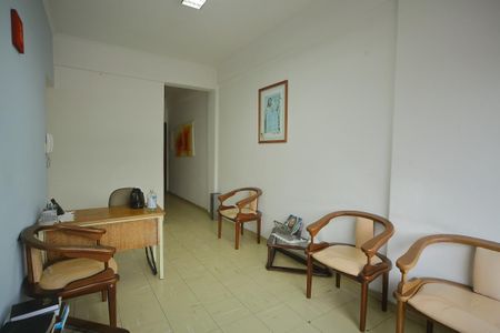 Apartamento à venda com 77m², 2 quartos e sem vagaSala