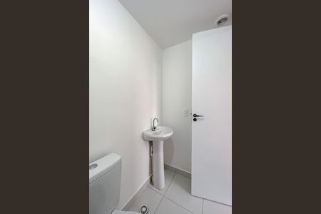 Apartamento para alugar com 28m², 1 quarto e sem vaga Apartamento para alugar com 28m², 1 quarto e sem vagaBanheiro da Suíte
