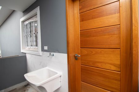 Casa para alugar com 65m², 2 quartos e 1 vagaÁrea de Serviço
