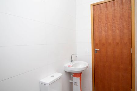 Casa para alugar com 65m², 2 quartos e 1 vagaBanheiro