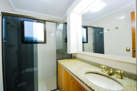 Apartamento à venda com 168m², 4 quartos e 2 vagasBanheiro Social