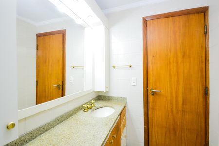 Apartamento à venda com 168m², 4 quartos e 2 vagasBanheiro Social