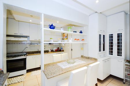 Apartamento à venda com 168m², 4 quartos e 2 vagasCozinha