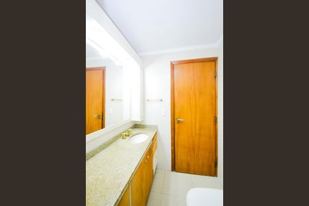 Apartamento à venda com 168m², 4 quartos e 2 vagasBanheiro Social