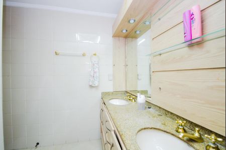 Apartamento à venda com 168m², 4 quartos e 2 vagasBanheiro do Quarto 3