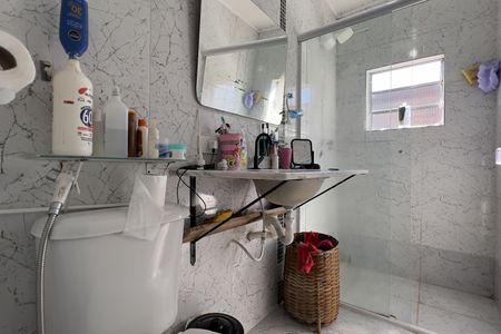 Casa para alugar com 110m², 2 quartos e sem vaga Casa para alugar com 110m², 2 quartos e sem vagaBanheiro da Suíte 2