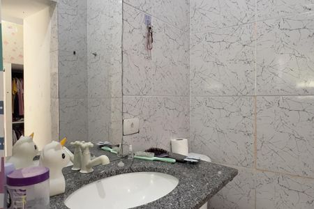 Casa para alugar com 110m², 2 quartos e sem vaga Casa para alugar com 110m², 2 quartos e sem vagaBanheiro da Suíte 1