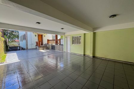 Casa à venda com 470m², 4 quartos e 6 vagas