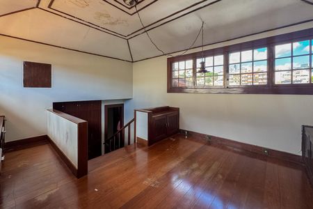 Casa à venda com 470m², 4 quartos e 6 vagas