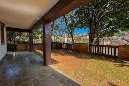 Casa à venda com 470m², 4 quartos e 6 vagas