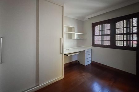 Casa à venda com 470m², 4 quartos e 6 vagas