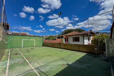Casa à venda com 470m², 4 quartos e 6 vagas