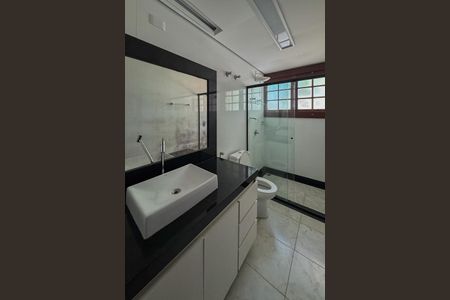 Casa à venda com 470m², 4 quartos e 6 vagas