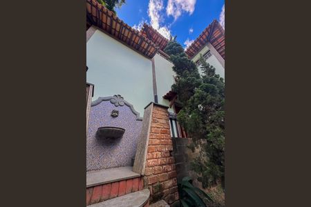 Casa à venda com 470m², 4 quartos e 6 vagas