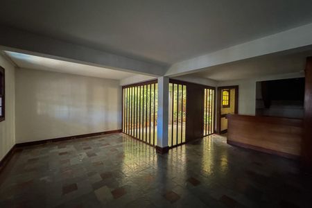 Casa à venda com 470m², 4 quartos e 6 vagas