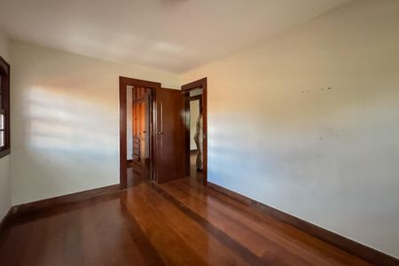 Casa à venda com 470m², 4 quartos e 6 vagas