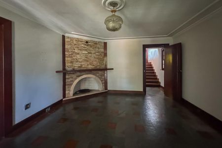 Casa à venda com 470m², 4 quartos e 6 vagas