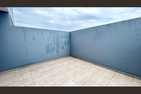 Casa para alugar com 65m², 2 quartos e 1 vagaÁrea de Serviço