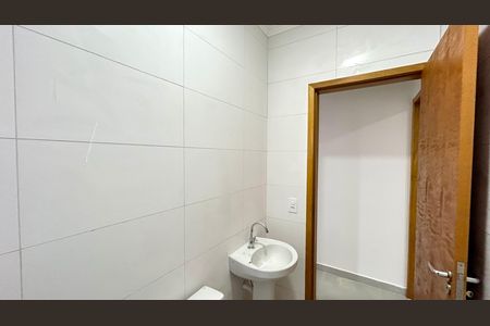 Casa para alugar com 65m², 2 quartos e 1 vagaBanheiro 