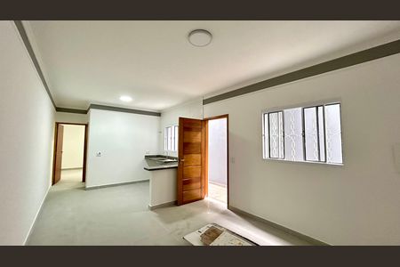 Sala  de casa para alugar com 2 quartos, 65m² em Parque Mikail, Guarulhos