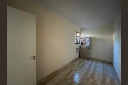 Casa para alugar com 78m², 2 quartos e sem vaga