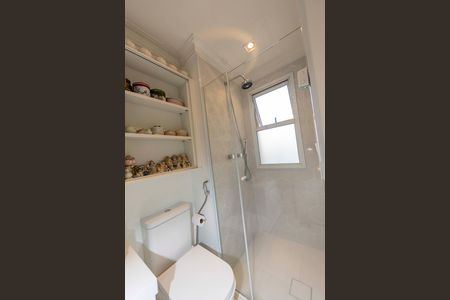 Apartamento à venda com 100m², 2 quartos e 2 vagas Apartamento à venda com 100m², 2 quartos e 2 vagasBanheiro da suite 2