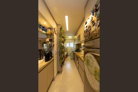 Cozinha de apartamento à venda com 2 quartos, 100m² em Alphaville Industrial, Barueri