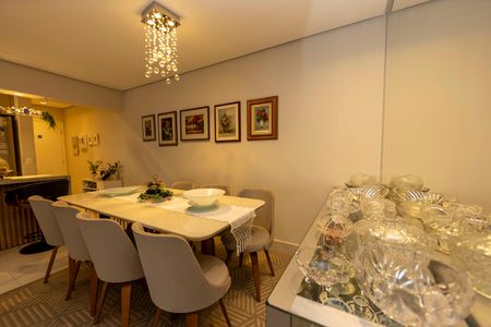 Apartamento à venda com 100m², 2 quartos e 2 vagas Apartamento à venda com 100m², 2 quartos e 2 vagasSala