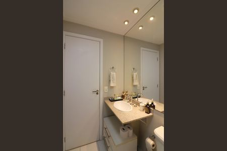Apartamento à venda com 156m², 3 quartos e 3 vagasSuíte 1 Banheiro 