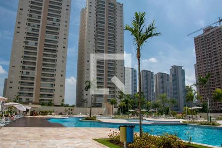 Apartamento à venda com 156m², 3 quartos e 3 vagas Apartamento à venda com 156m², 3 quartos e 3 vagasÁrea comum - Piscina
