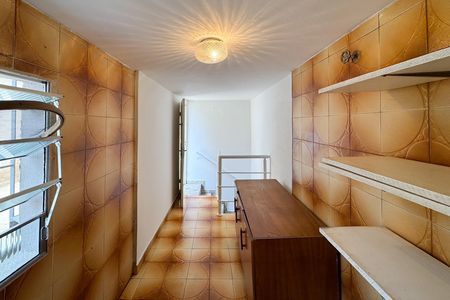 Casa à venda com 154m², 2 quartos e 1 vaga Casa à venda com 154m², 2 quartos e 1 vagaEdícula