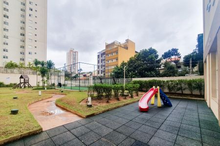 Apartamento para alugar com 104m², 2 quartos e 2 vagas Apartamento para alugar com 104m², 2 quartos e 2 vagasÁrea comum - Playground