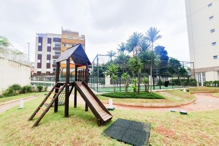 Apartamento para alugar com 104m², 2 quartos e 2 vagas Apartamento para alugar com 104m², 2 quartos e 2 vagasÁrea comum - Playground