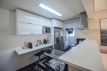 Apartamento para alugar com 104m², 2 quartos e 2 vagas Apartamento para alugar com 104m², 2 quartos e 2 vagasCozinha